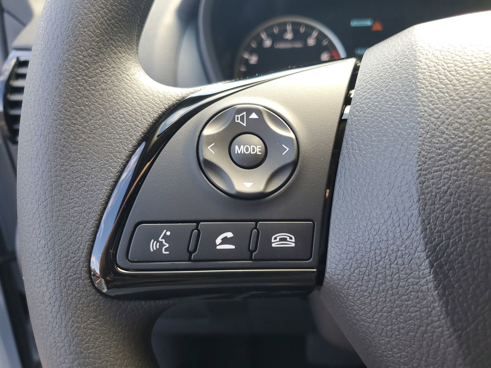 New 2026 Mitsubishi Eclipse Cross LE AWD/4WD image 11