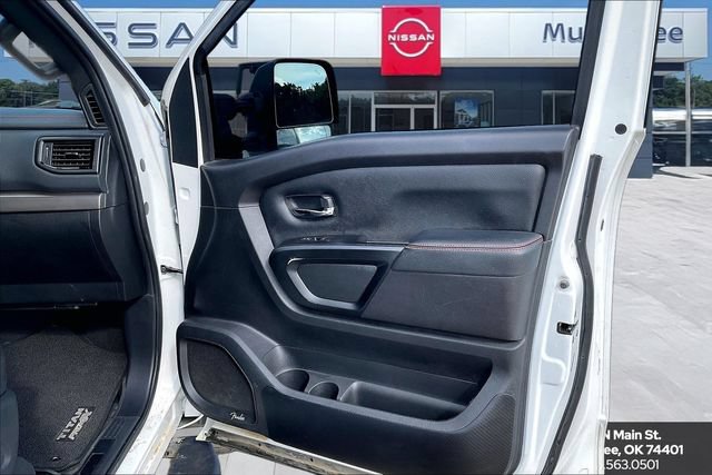 Used 2023 Nissan Titan PRO-4X w/ Pro-4x Convenience Package AWD/4WD image 28