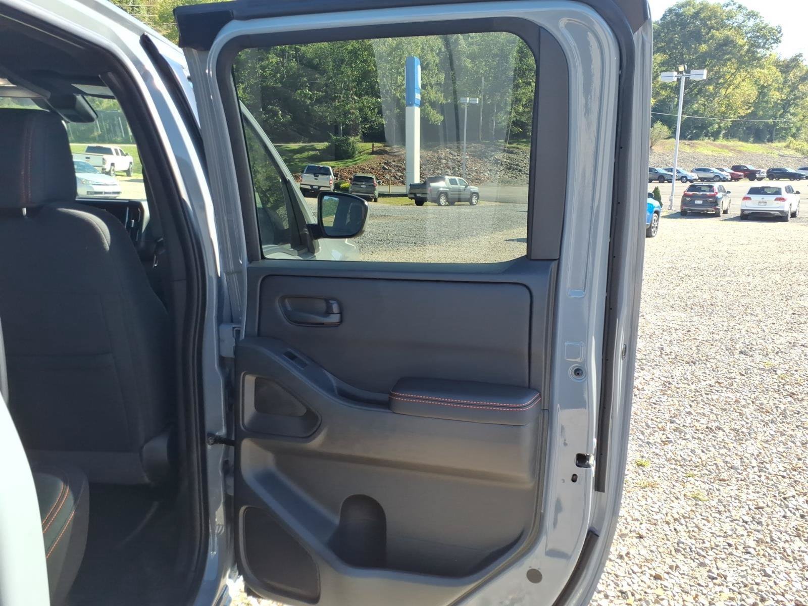 Used 2026 Nissan Frontier PRO-4X w/ Tow Package AWD/4WD image 20
