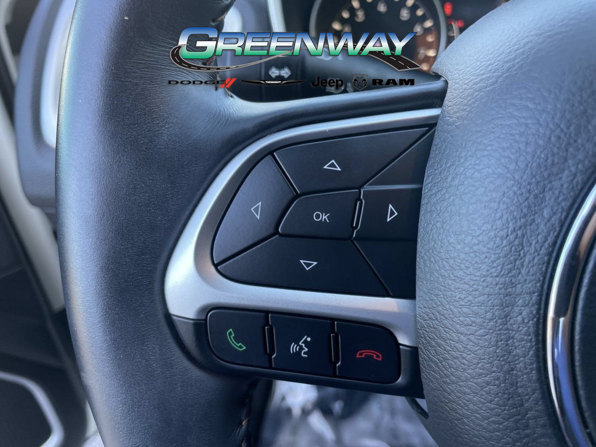 Used 2017 Jeep Compass Latitude w/ Popular Equipment Group FWD image 26