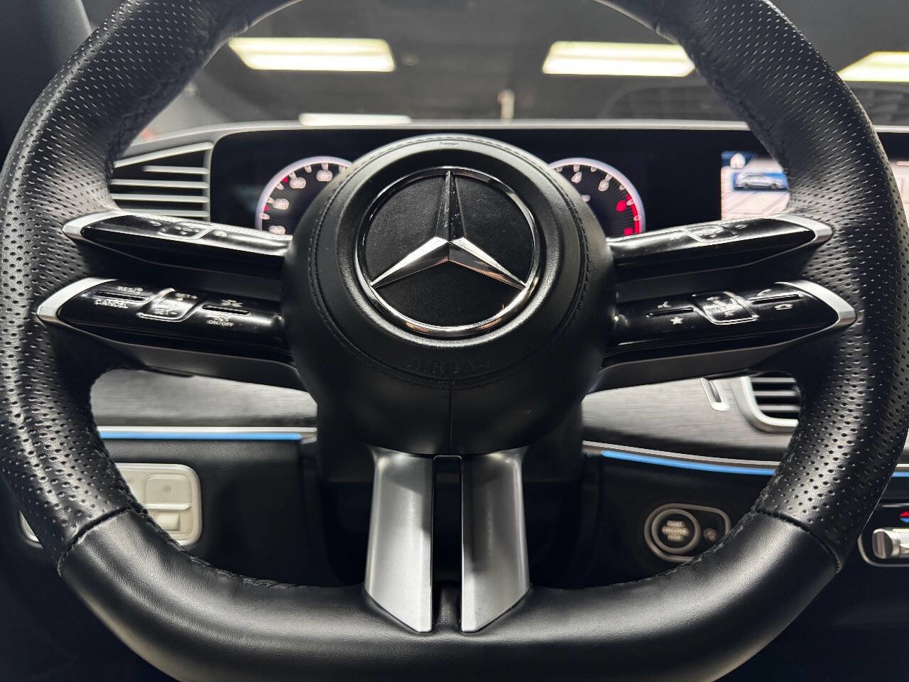 Used 2025 Mercedes-Benz GLS 450 4MATIC image 21