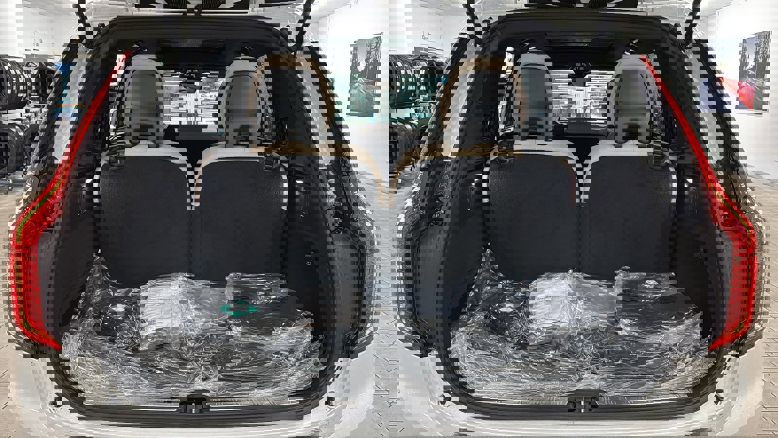 New 2026 Volvo XC90 T8 Plus w/ Protection Package Premier image 30