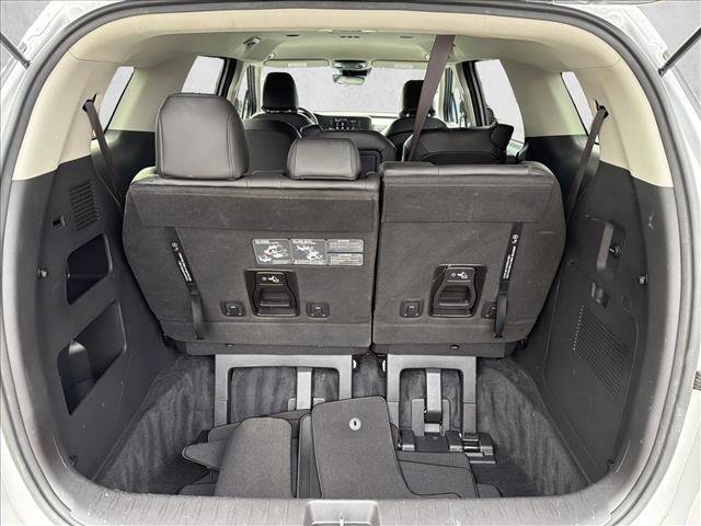 Used 2022 Kia Carnival LX image 26