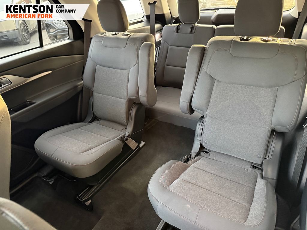 Used 2025 Ford Explorer Active image 31