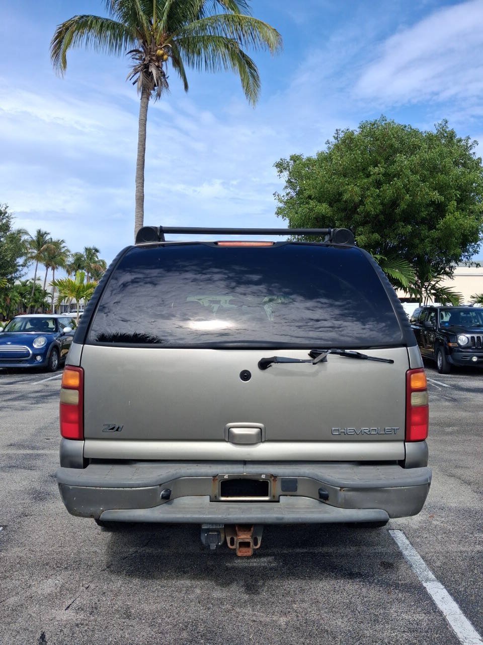 Used 2003 Chevrolet Suburban Z71 AWD/4WD image 7