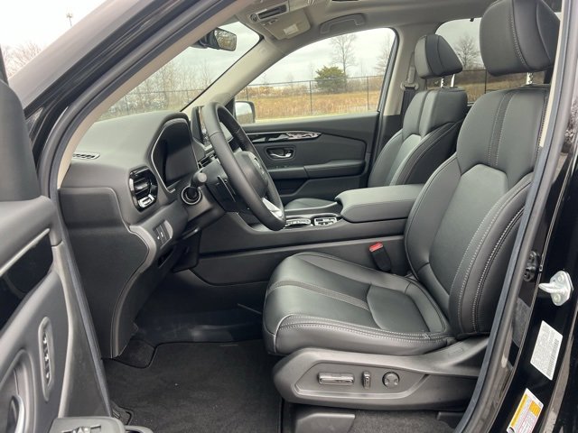 New 2025 Honda Pilot Touring image 27