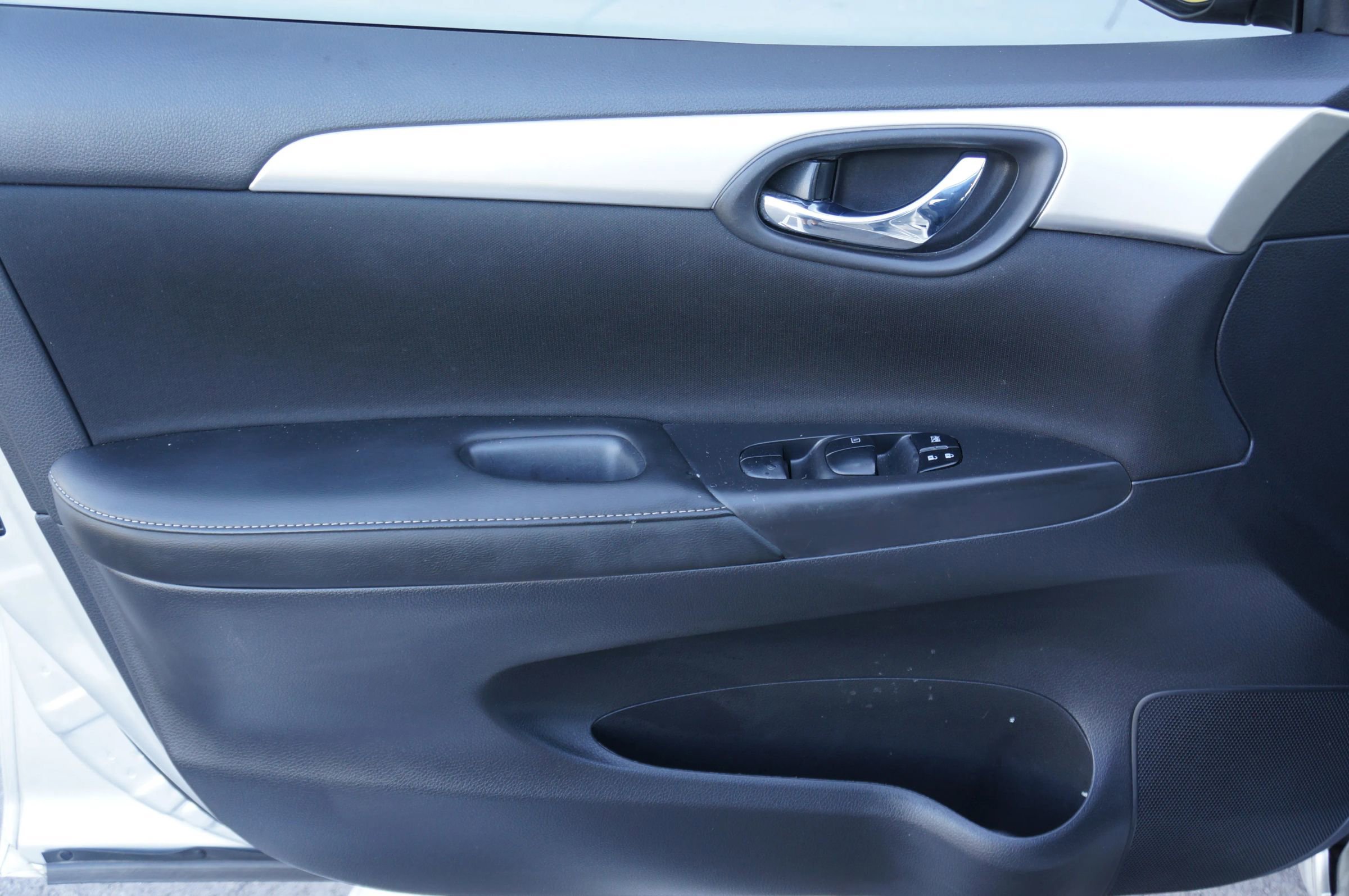 Used 2019 Nissan Sentra S image 23