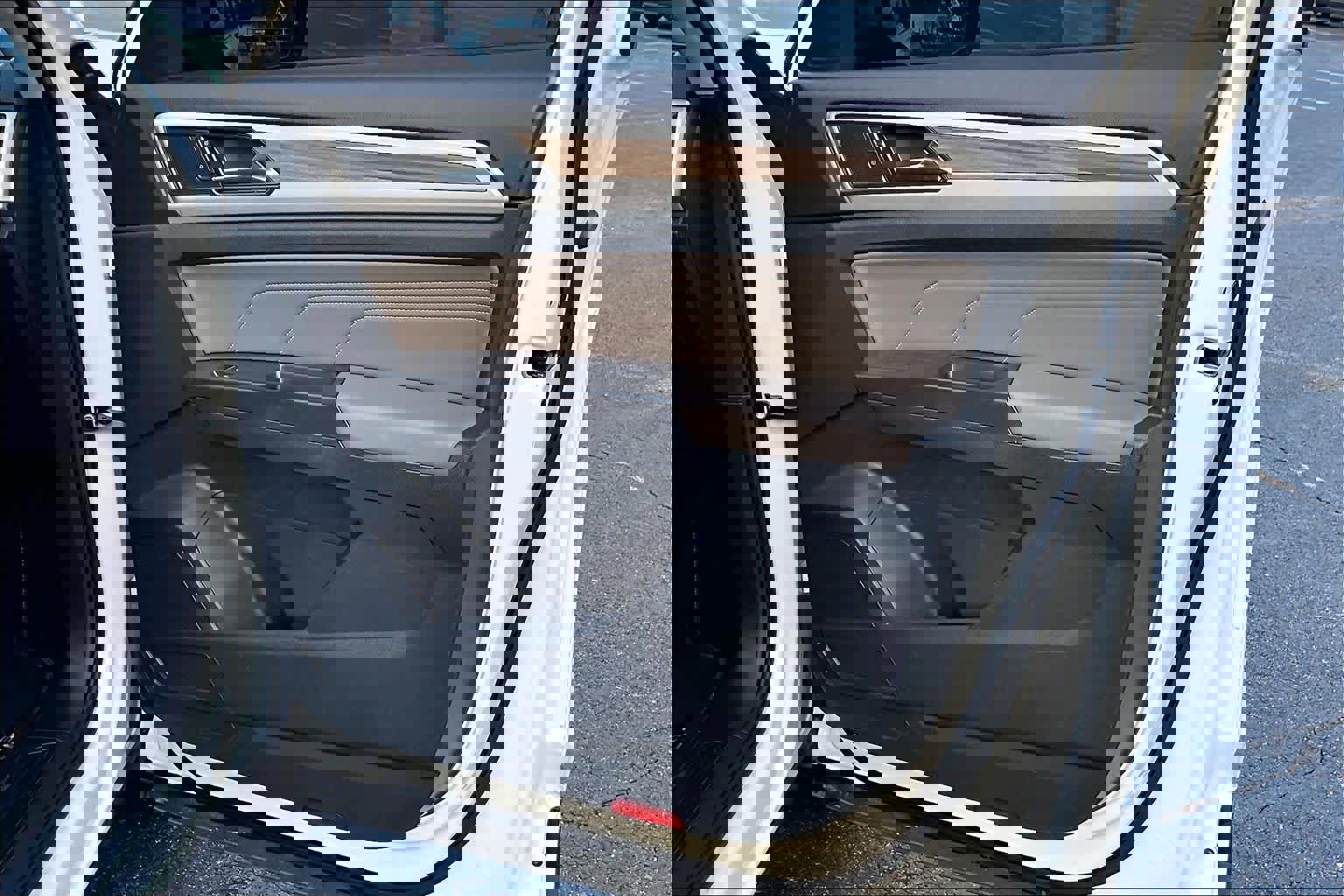 Used 2023 Volkswagen Atlas SEL image 22