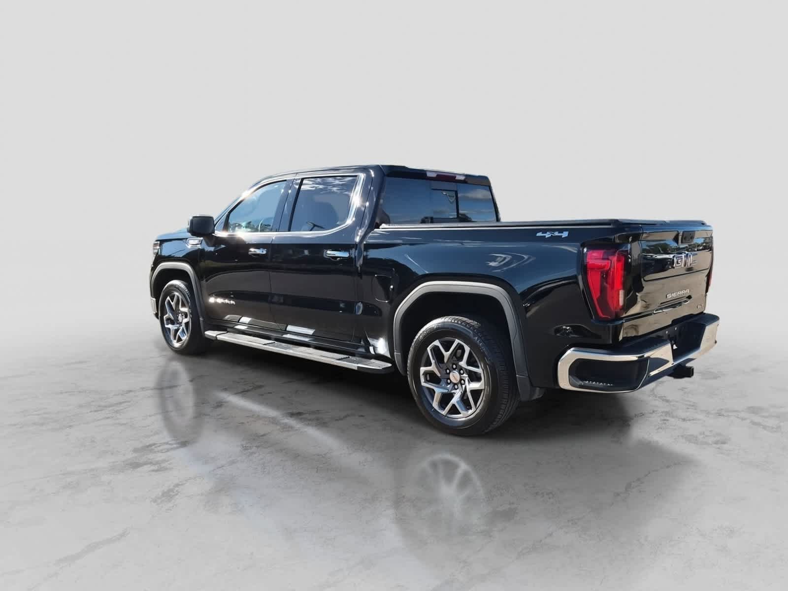 Used 2025 GMC Sierra 1500 SLT w/ SLT Premium Package AWD/4WD image 6