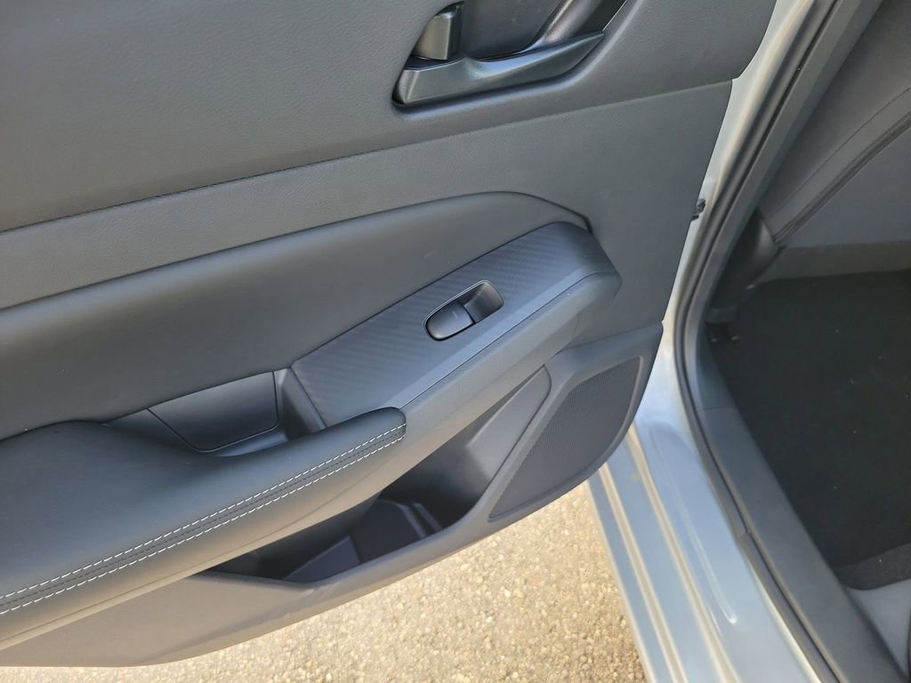 Used 2025 Nissan Altima 2.5 SV w/ SV Premium Package image 12