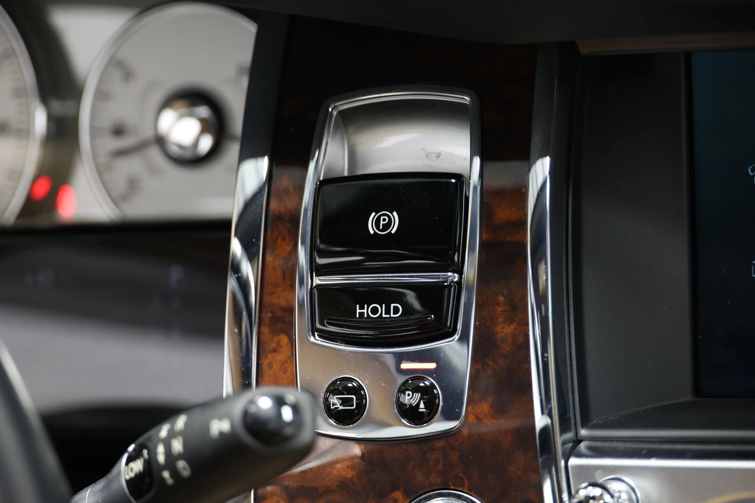 Used 2011 Rolls-Royce Ghost image 38
