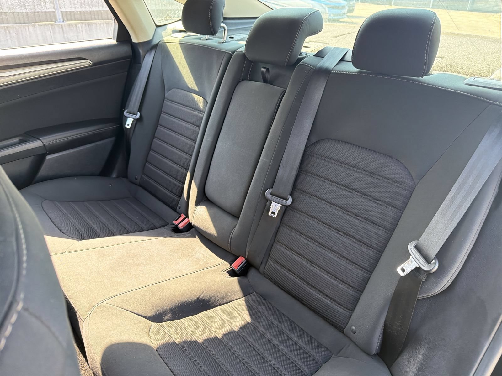Used 2020 Ford Fusion SE FWD image 23