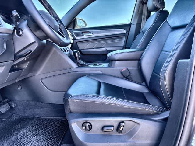 Used 2021 Volkswagen Atlas Cross Sport SE FWD image 18