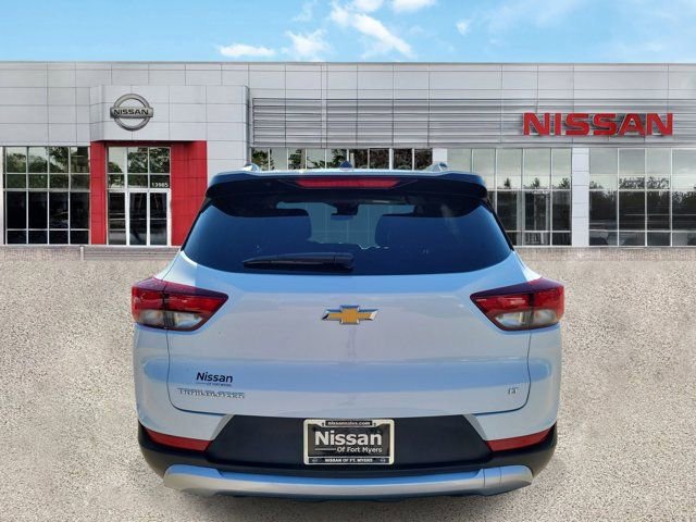 Used 2025 Chevrolet TrailBlazer LT FWD image 5