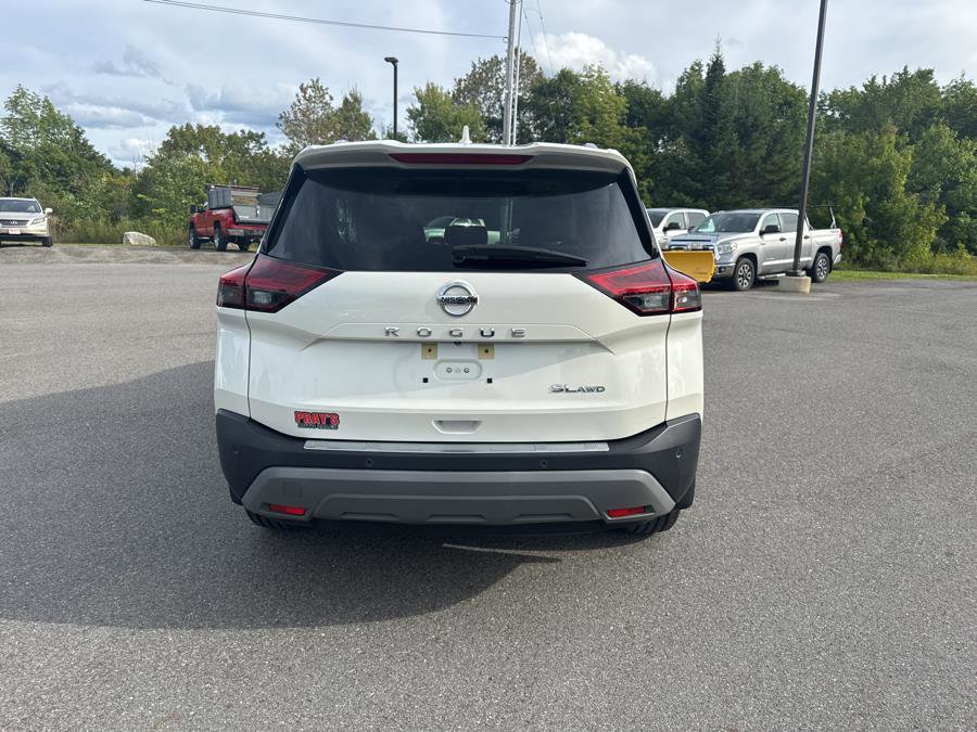 Used 2021 Nissan Rogue SL image 3