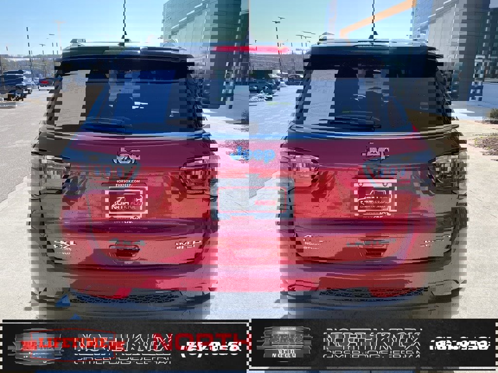 Used 2025 Jeep Compass Limited image 18