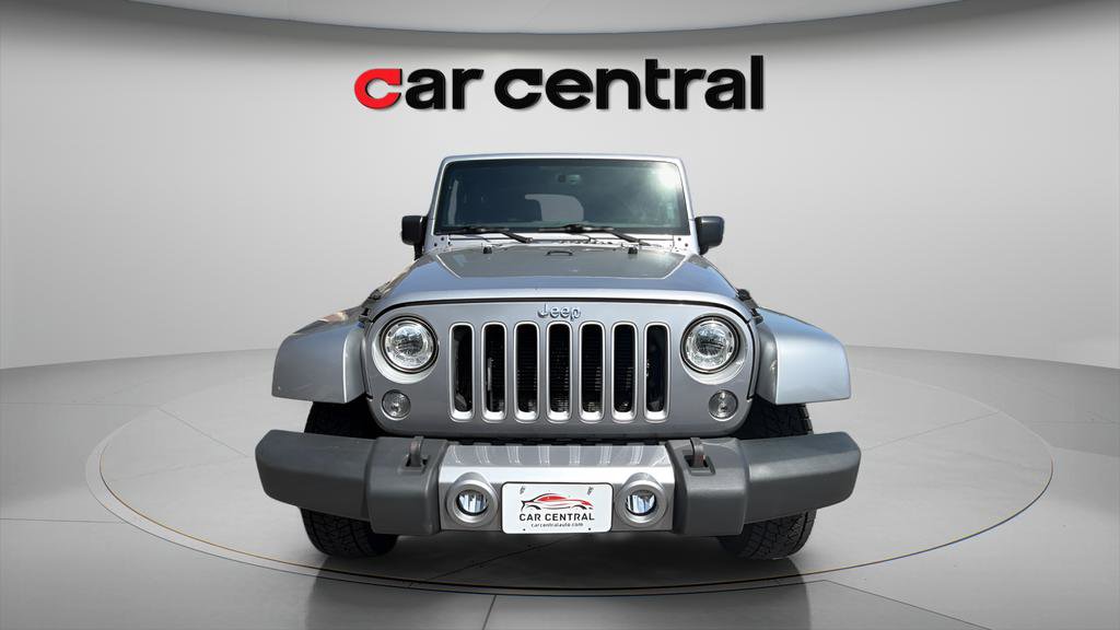 Used 2018 Jeep Wrangler Sahara w/ Connectivity Group AWD/4WD image 10