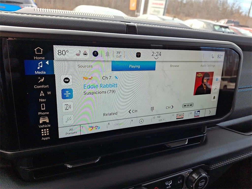 Used 2024 Jeep Wrangler Unlimited Rubicon 4xe w/ Technology Group image 17