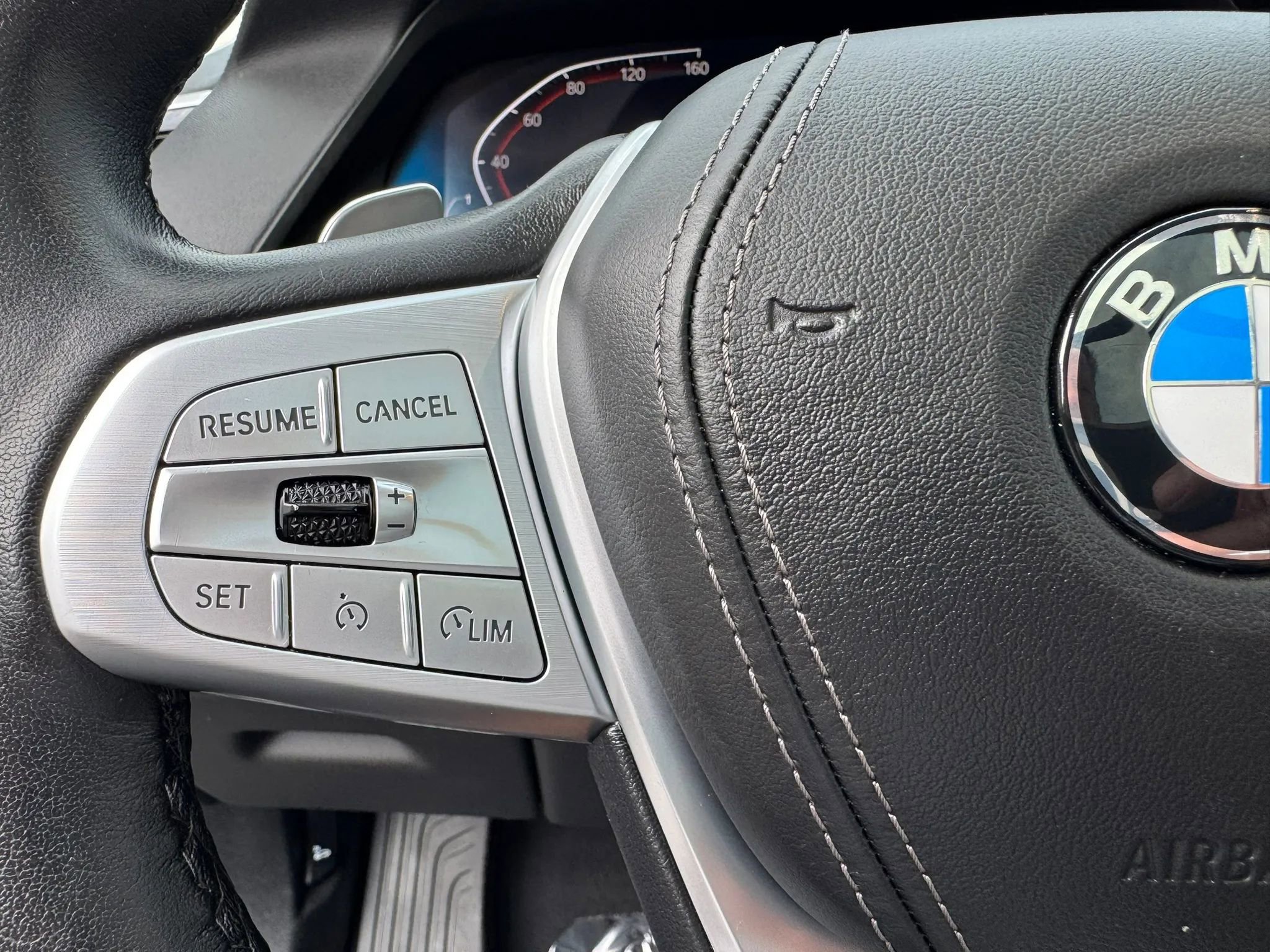 Used 2022 BMW X7 xDrive40i w/ Premium Package image 36