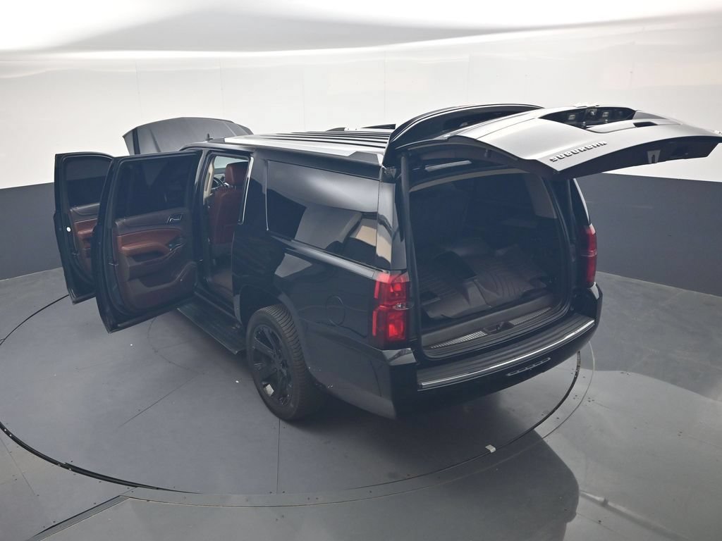 Used 2020 Chevrolet Suburban Premier AWD/4WD image 38