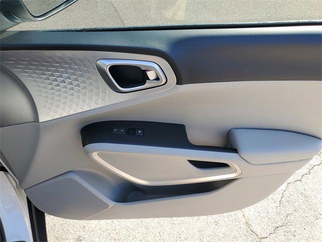 New 2025 Kia Soul LX image 10