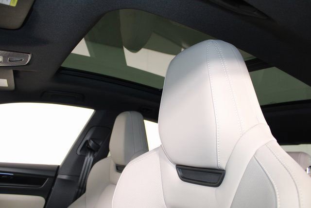 New 2025 Porsche Macan 4S Electric image 20