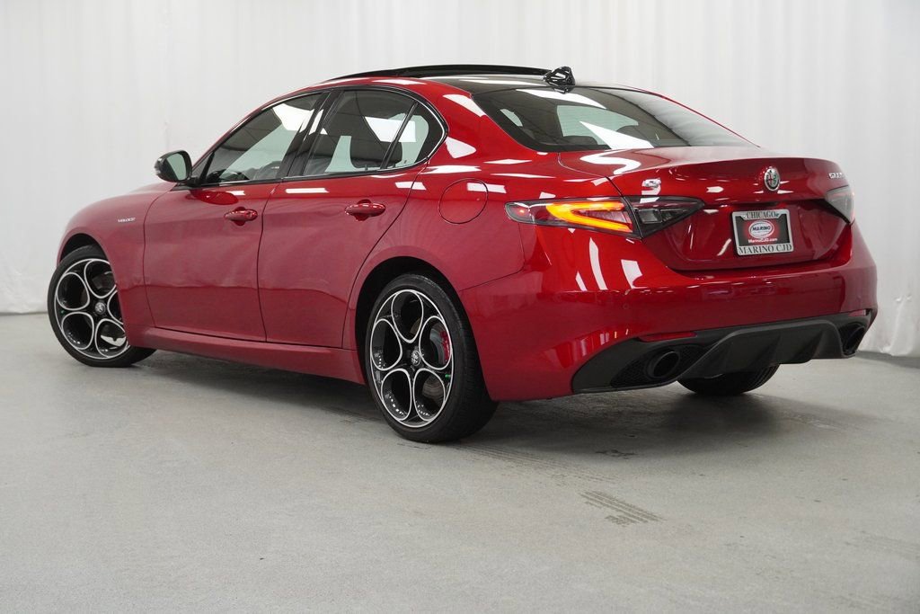 Used 2024 Alfa Romeo Giulia Veloce image 14