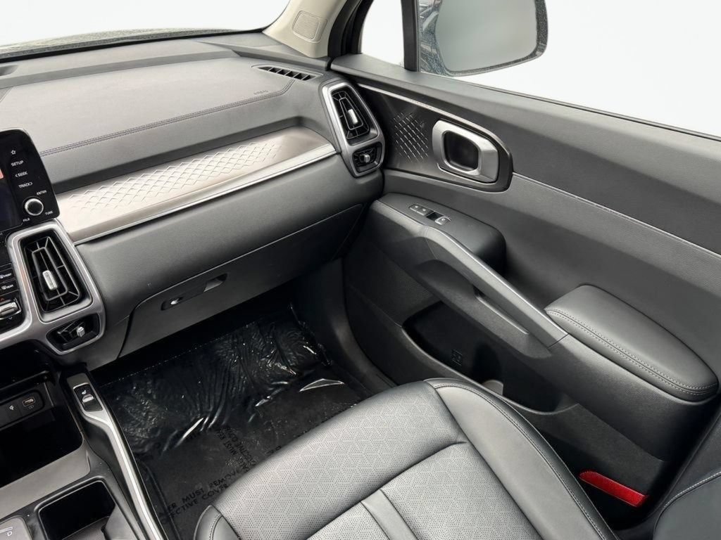 Used 2023 Kia Sorento EX AWD/4WD image 15