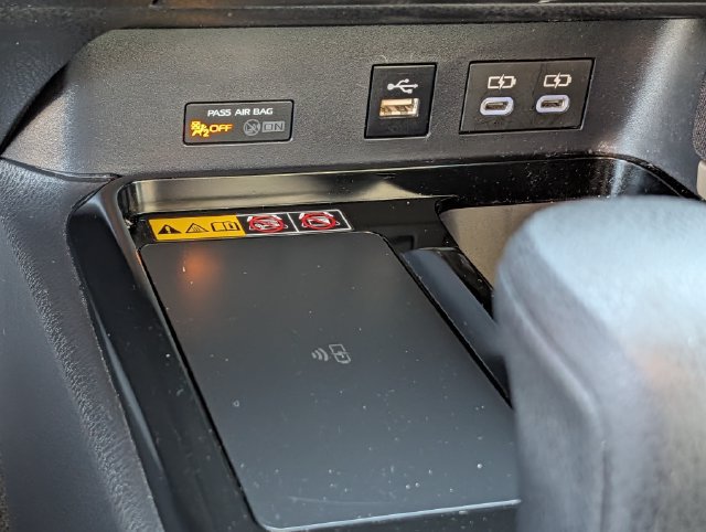 Used 2025 Toyota Camry LE FWD image 17