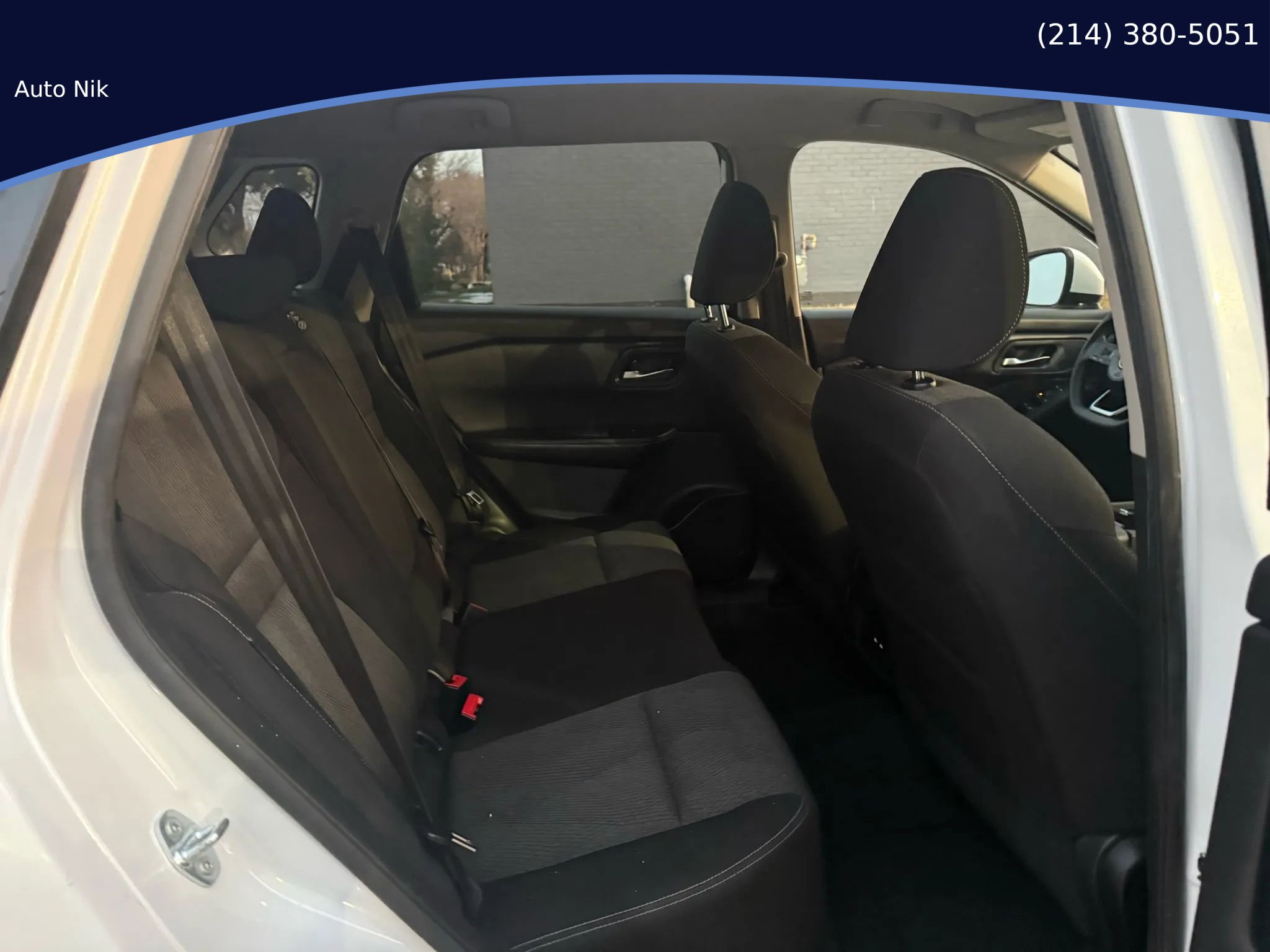 Used 2024 Nissan Rogue SV image 19