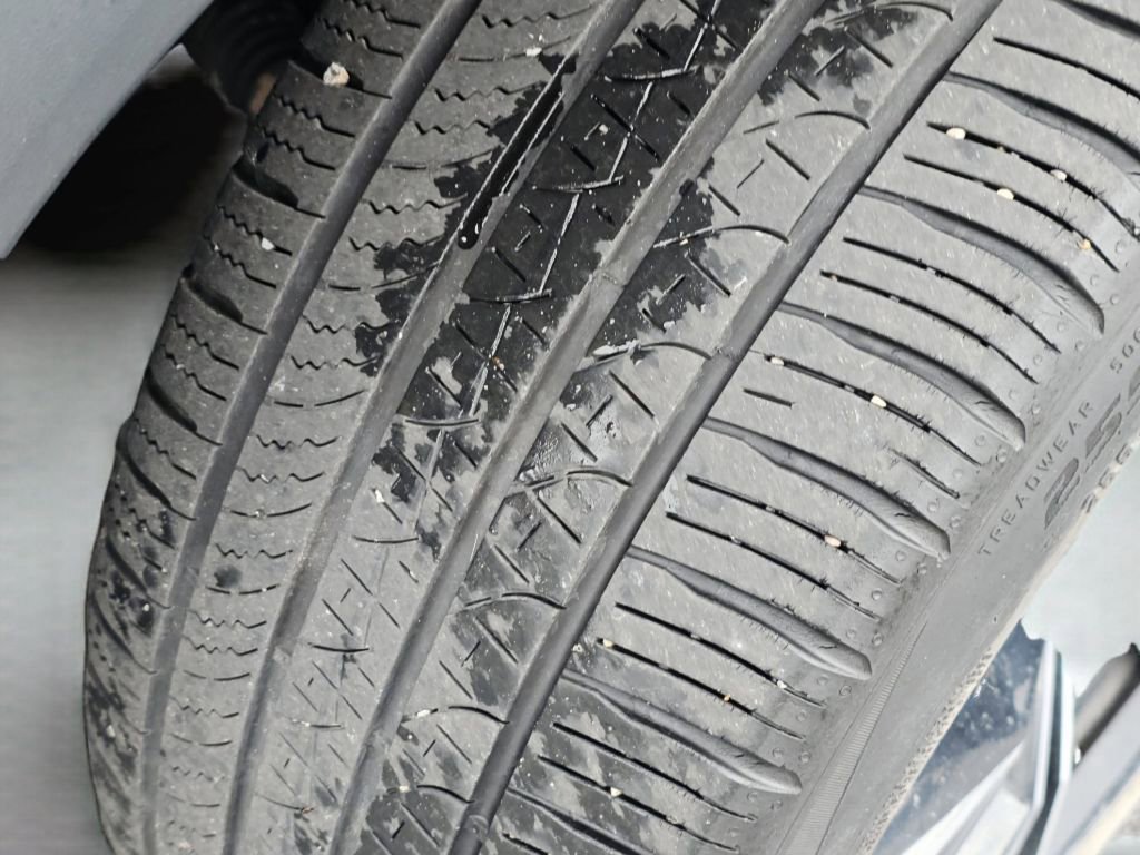 Used 2022 Volkswagen Tiguan SEL R-Line image 21