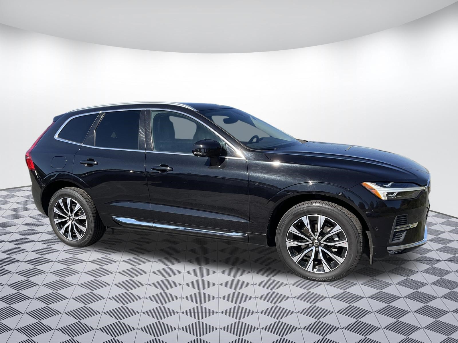 Used 2023 Volvo XC60 B5 Plus