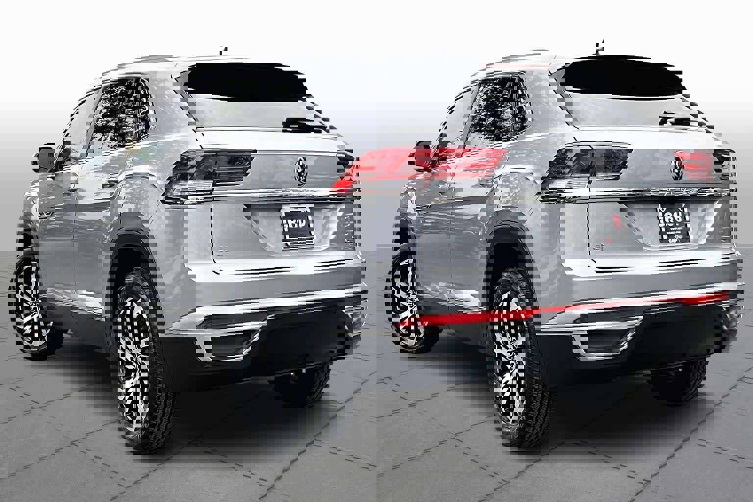 Used 2023 Volkswagen Atlas Cross Sport SEL image 12