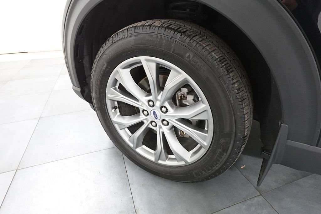 Certified 2023 Ford Explorer XLT w/ Equipment Group 202A image 29