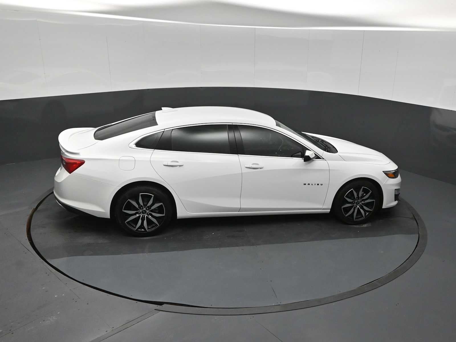 Used 2021 Chevrolet Malibu RS FWD image 17