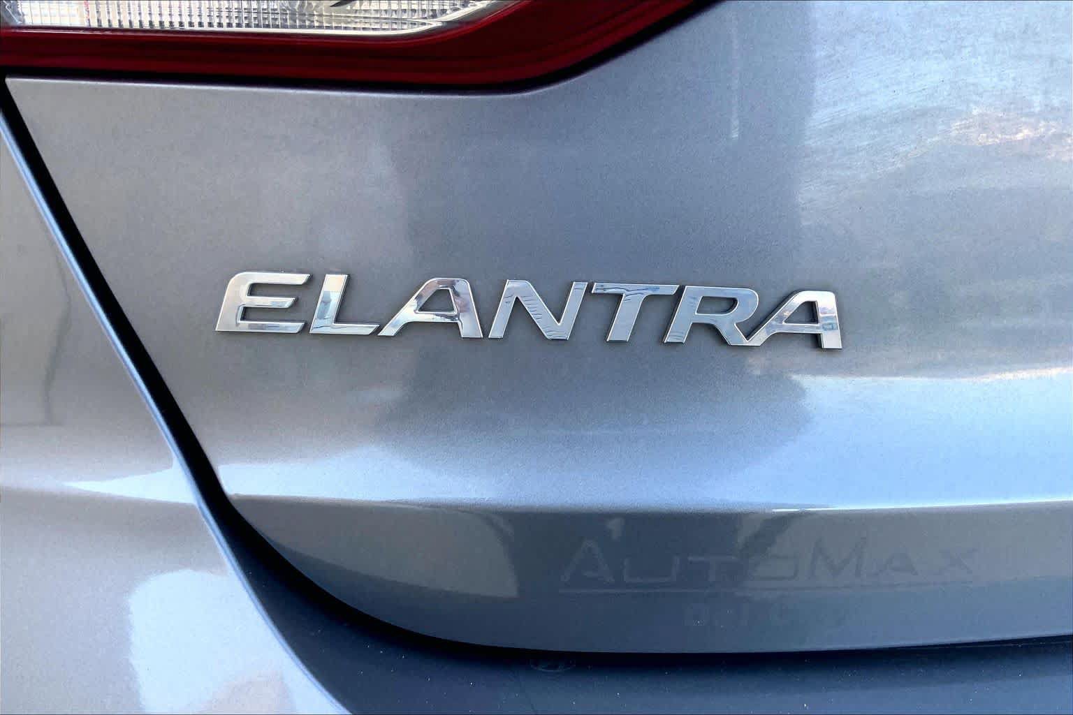 Used 2018 Hyundai Elantra SEL FWD image 10