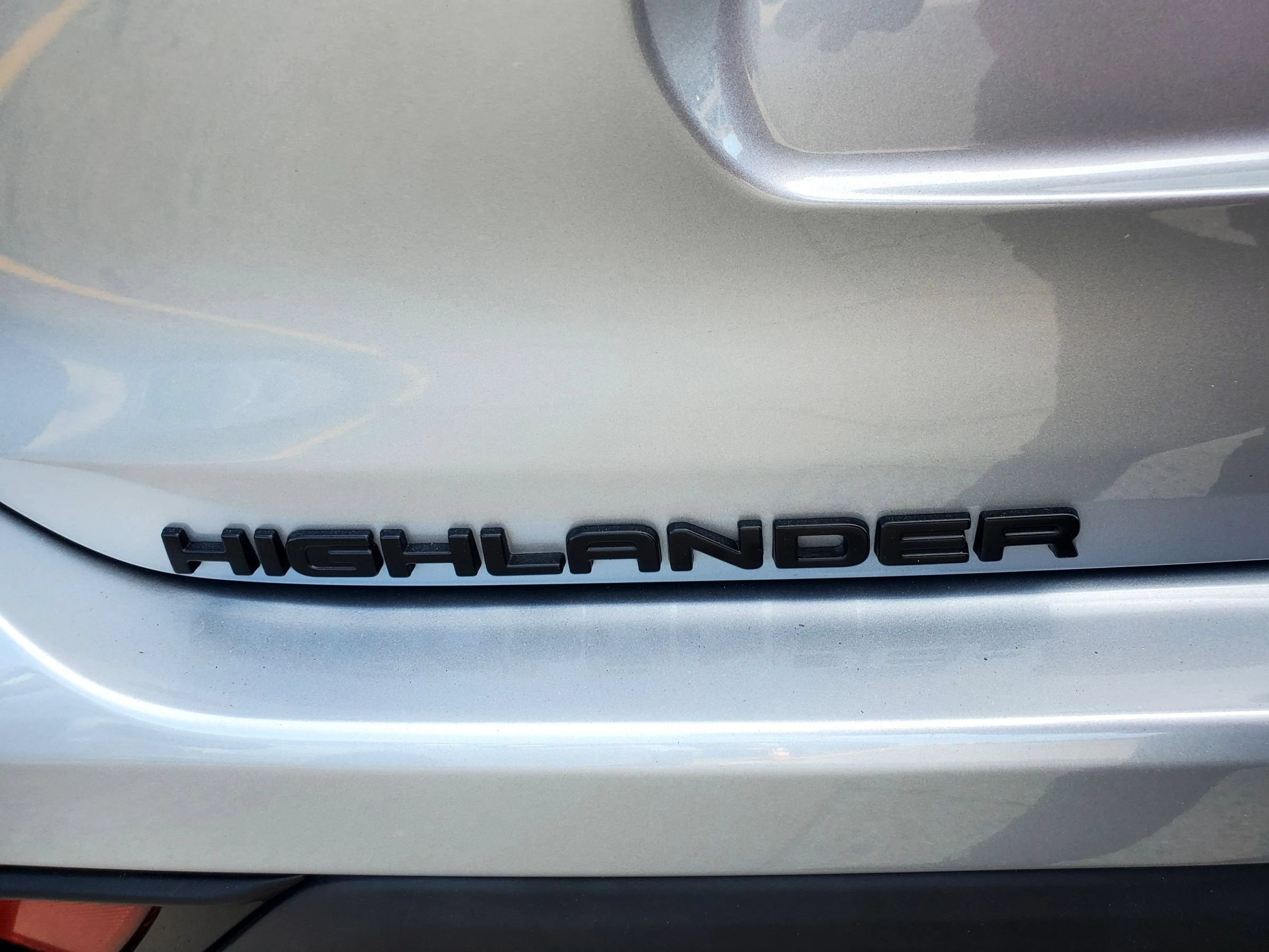 Used 2022 Toyota Highlander XLE FWD image 14