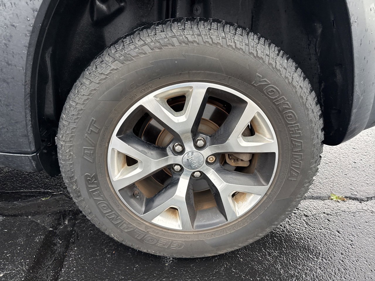 Used 2016 Jeep Cherokee Trailhawk w/ Comfort/Convenience Group image 10