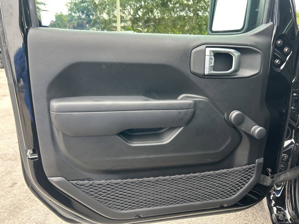 Certified 2024 Jeep Gladiator Sport image 32