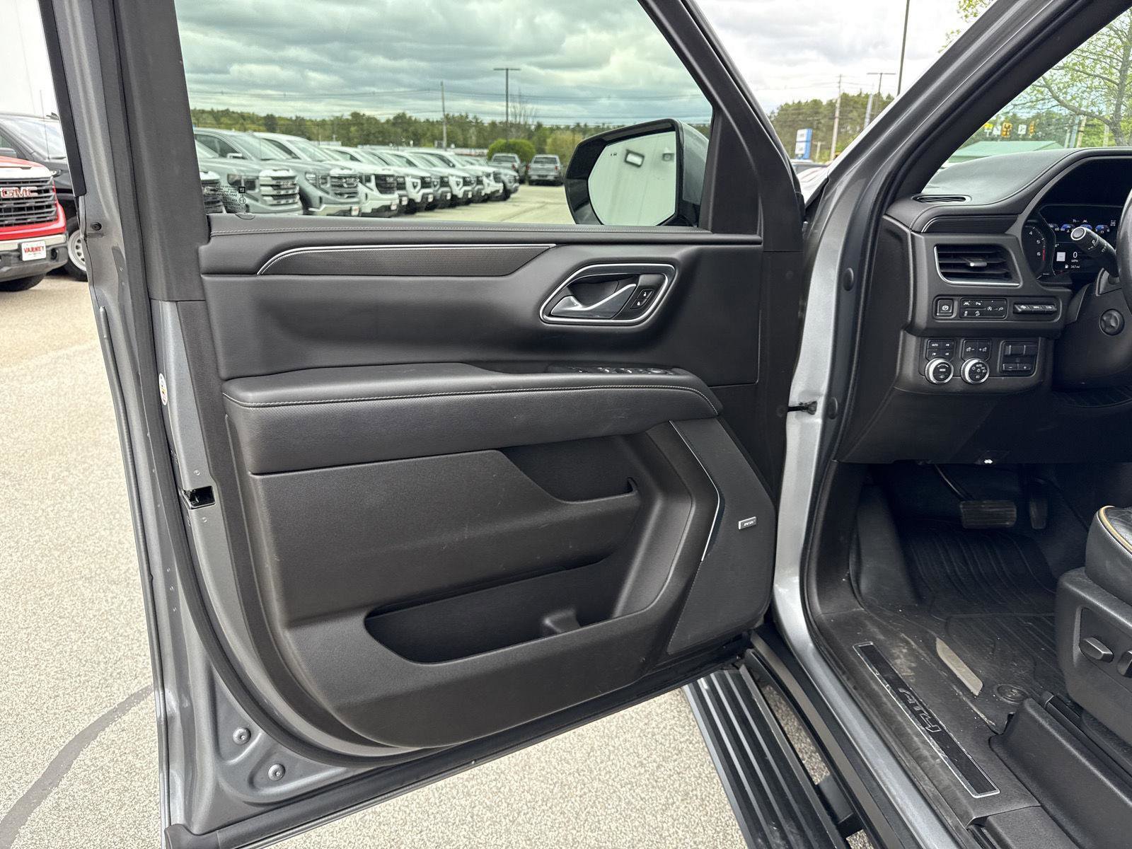 Used 2021 GMC Yukon XL AT4 w/ AT4 Premium Plus Package image 13