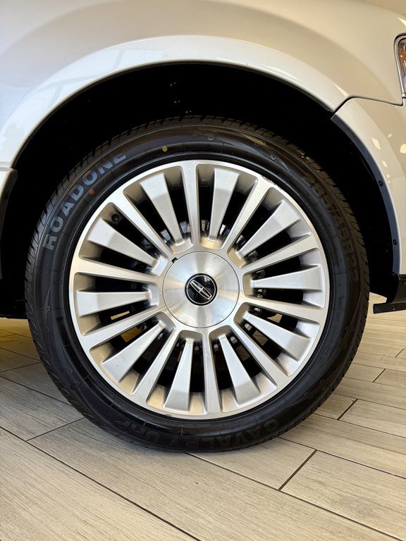 Used 2017 Lincoln Navigator L Reserve AWD/4WD image 20