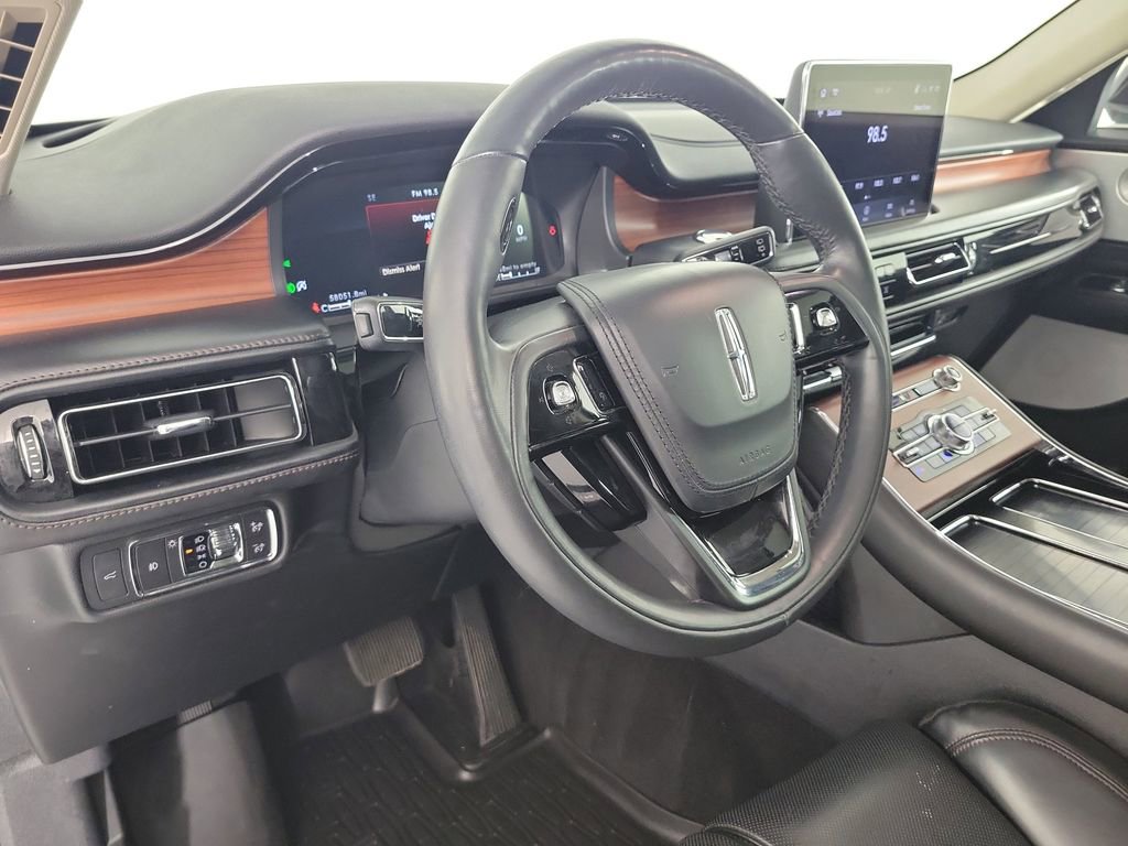Used 2021 Lincoln Aviator Reserve w/ Equipment Group 202A AWD/4WD image 17