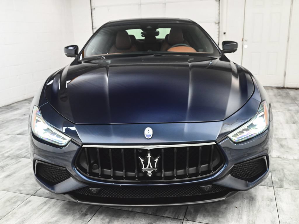 Used 2023 Maserati Ghibli Modena Q4 AWD/4WD image 2