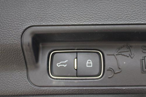 Used 2022 Ford Explorer XLT image 19