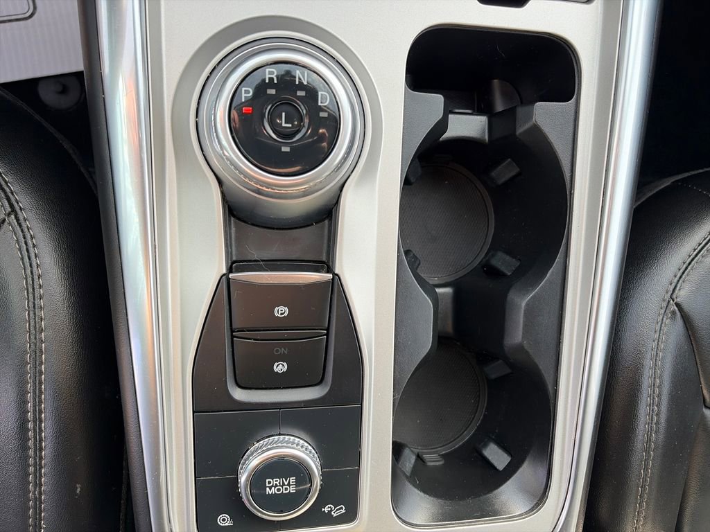 Used 2023 Ford Explorer XLT w/ Equipment Group 202A AWD/4WD image 23