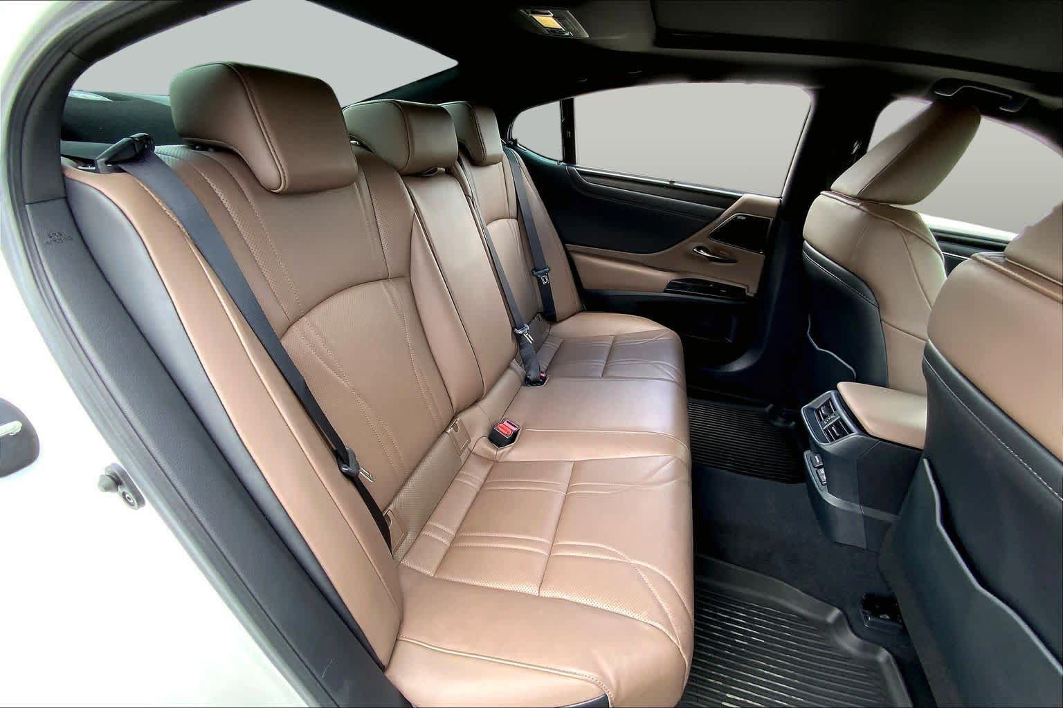 Used 2025 Lexus ES 350 Ultra Luxury FWD image 19
