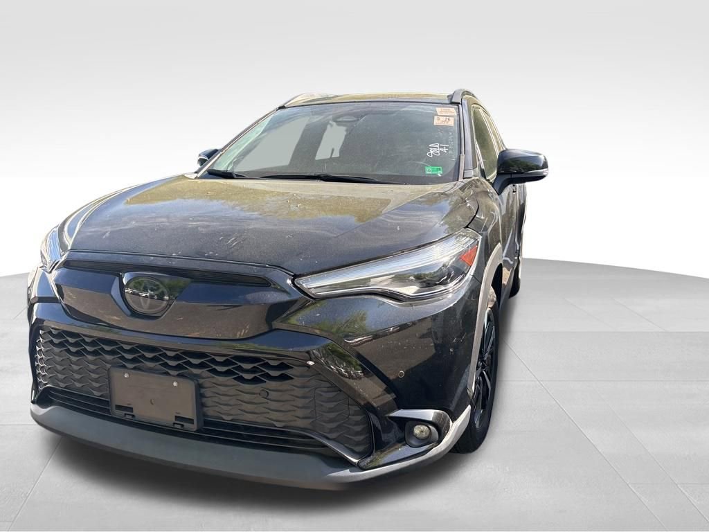 Used 2023 Toyota Corolla Cross XSE w/ Convenience Package video 2