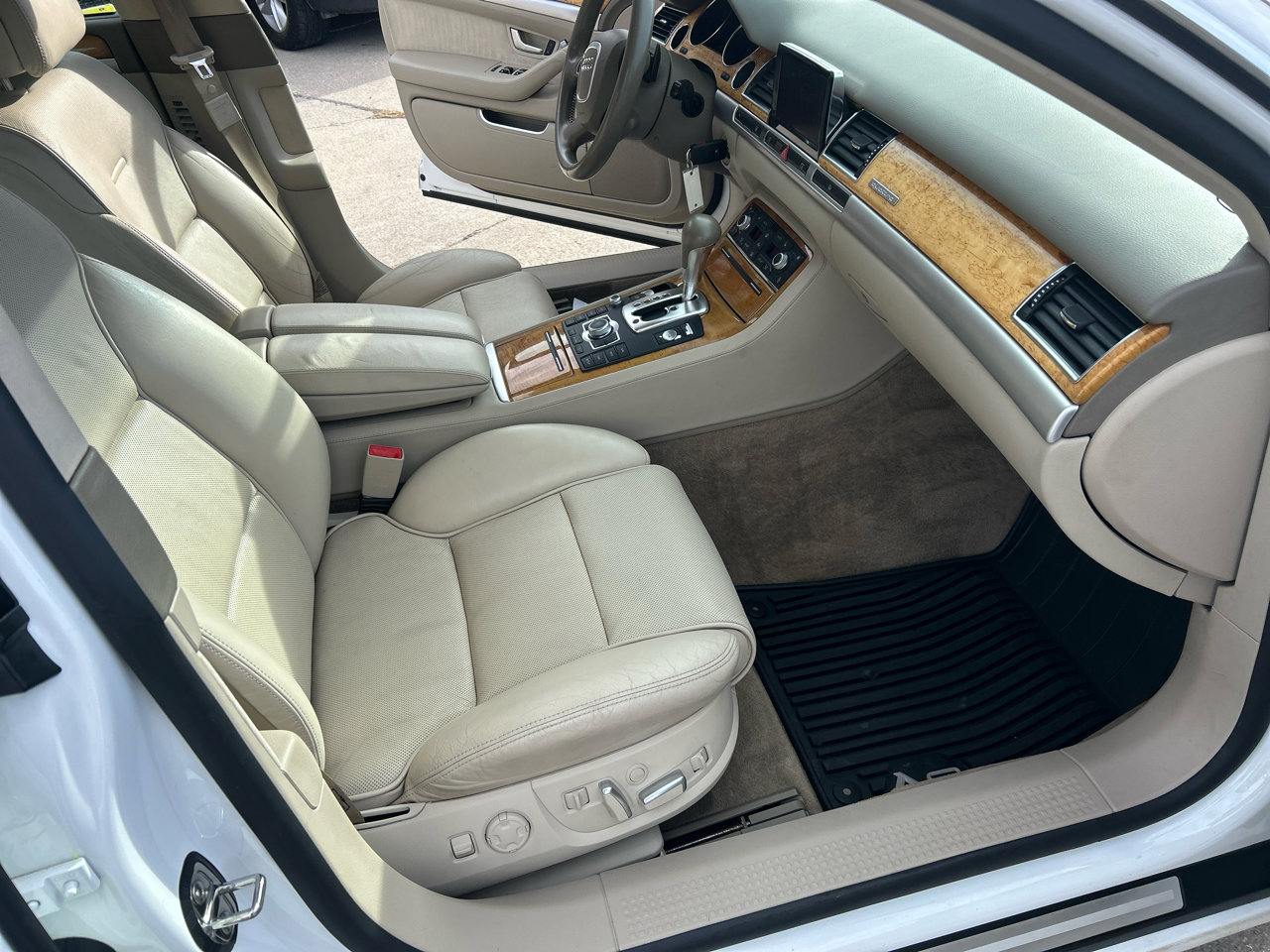 Used 2009 Audi A8 L 4.2 image 18