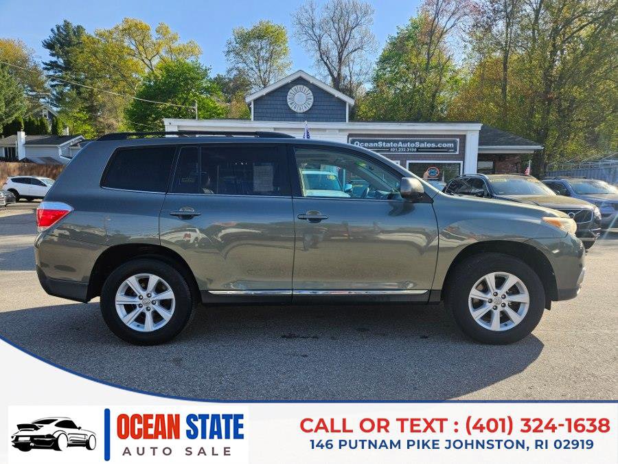 Used 2012 Toyota Highlander SE w/ Tow Pkg AWD/4WD image 6