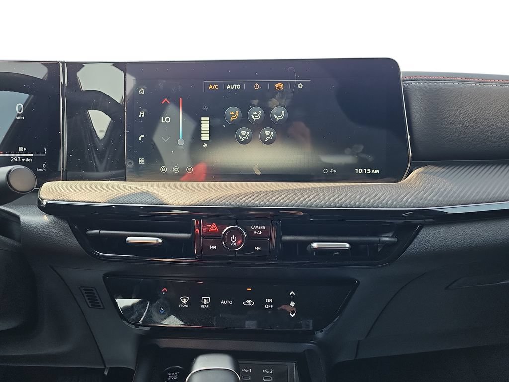 Used 2026 Nissan Kicks SR FWD image 23